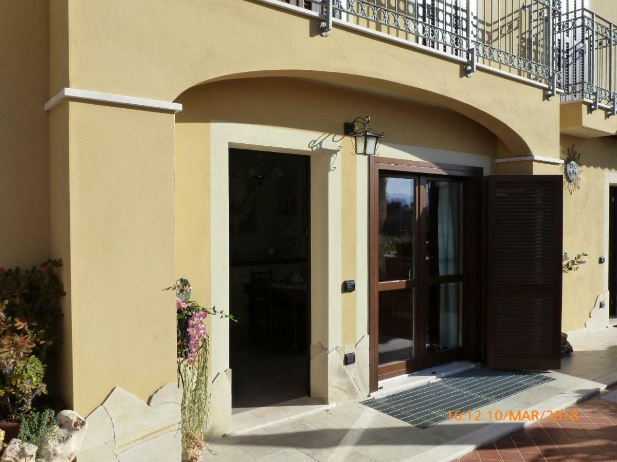 Sogno Di Mare Bed and Breakfast Pula Exteriör bild